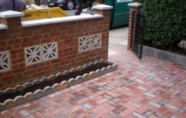 Groundwork in Morden